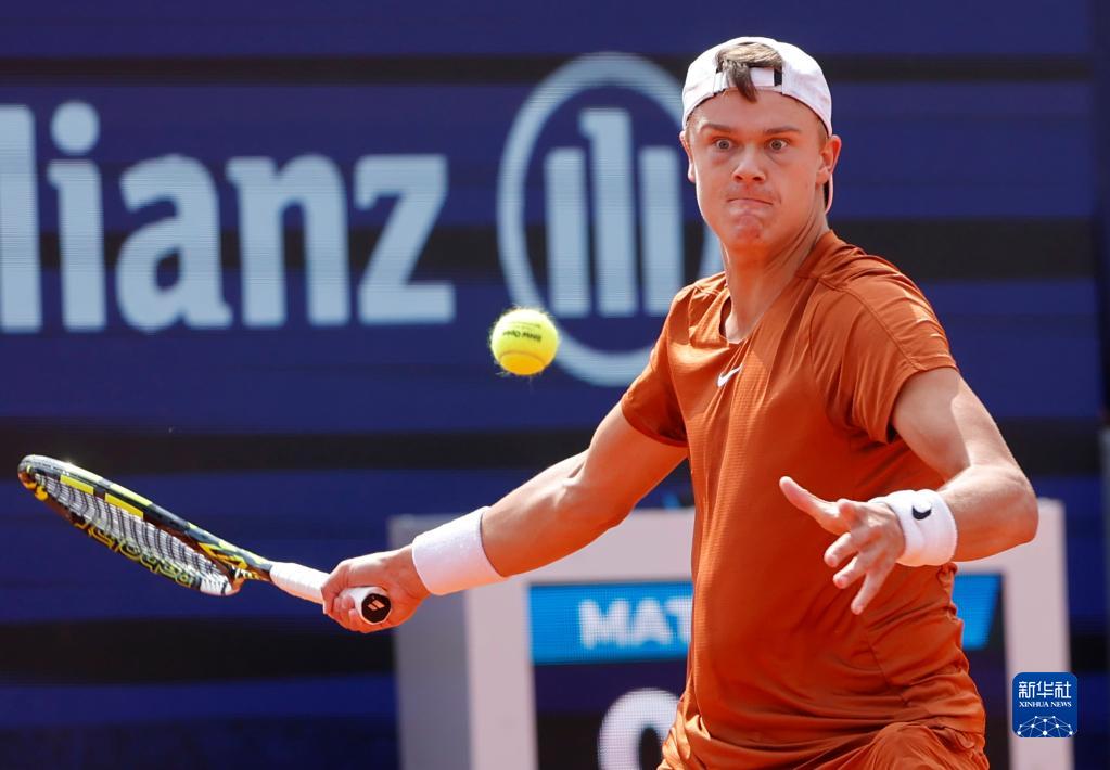 而火箭队申 而火箭队申