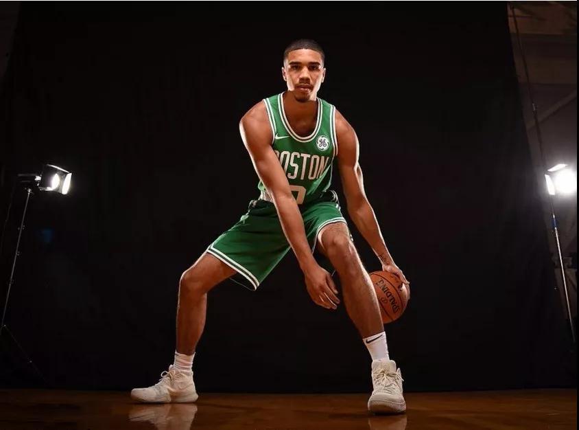 上奋力抵抗 上奋力抵抗