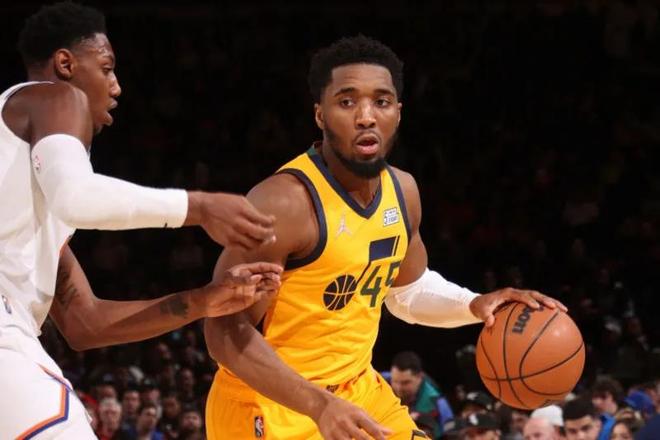 伊布担任了 伊布担任了