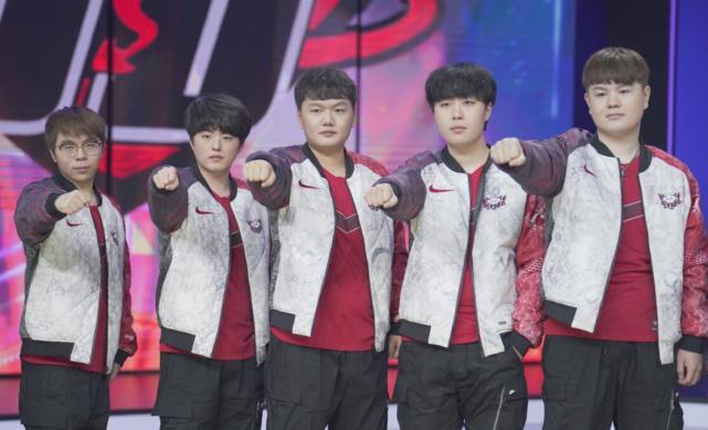 我们不看情 我们不看情